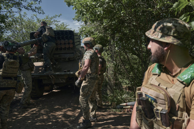 Jedna z ukrajinských brigád možno dosiahla na okraji Bachmutu väčší prielom a tvrdí, že pritom zabila desiatky Rusov