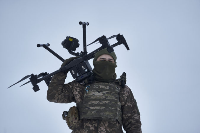 Rusko podniklo masívny dronový útok na Kyjev, letecké poplachy boli v 12 regiónoch Ukrajiny