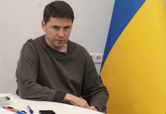 Ukrajina s potešením sleduje dronové útoky v Moskve a podľa Podoľaka ich bude viac