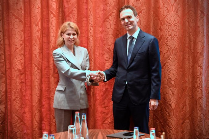 Slovensko je pripravené pomôcť Ukrajine so vstupom do EÚ, povedal Ódor na rokovaní so Stefanišynovou (foto)