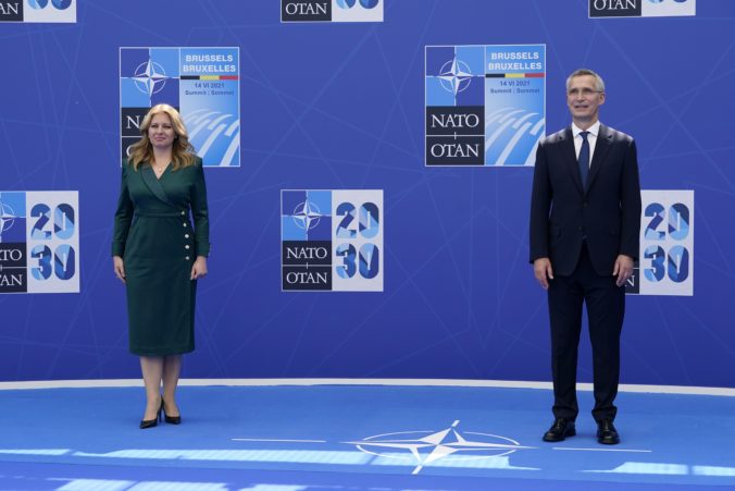 Bratislava hostí samit prezidentov krajín B9, príde aj generálny tajomník NATO