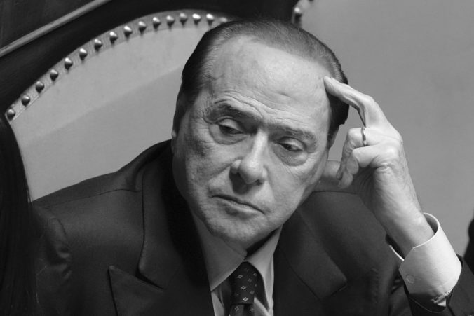 Zomrel taliansky expremiér Silvio Berlusconi, trpel chronickou leukémiou