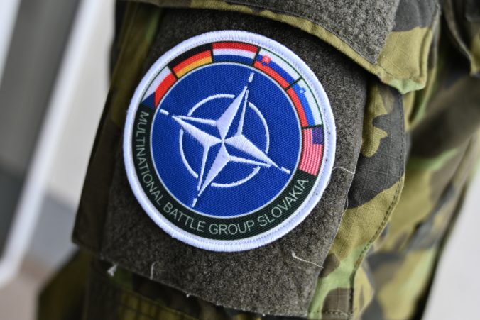 Prioritou samitu NATO bude ochrana východného krídla, Sklenár konzultoval aj protivzdušnú obranu Slovenska
