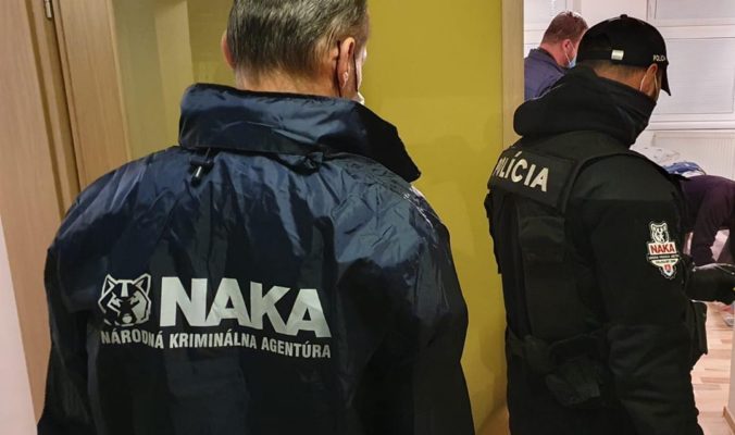 NAKA zadržala muža podozrivého z vyhrážania sa prezidentke Čaputovej a exministrovi Naďovi