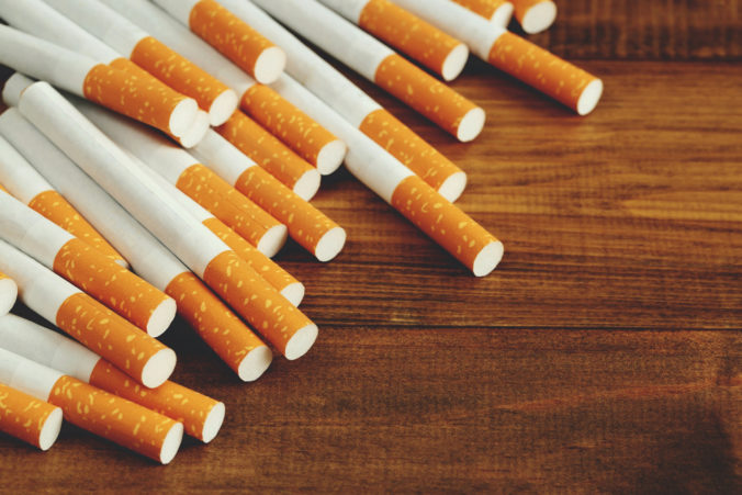 Nová štúdia KPMG odhalila alarmujúci stupeň výskytu nelegálnych cigariet v EÚ, pričom takmer polovica z nich sa spotrebuje vo Francúzsku