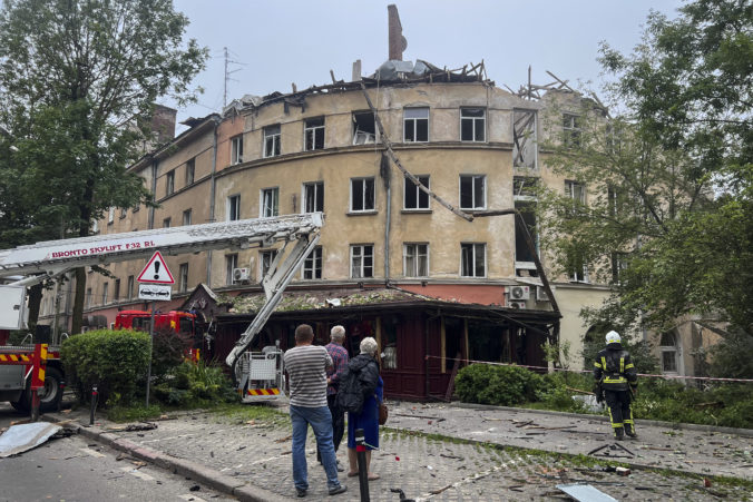 Ruský útok na Ľvov si vyžiadal štyri obete a niekoľko zranených (foto)