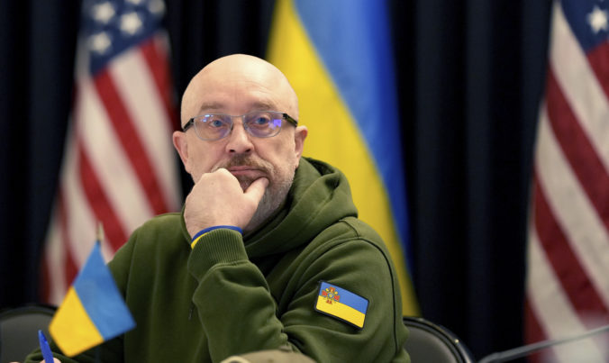 Ukrajina bude pri kazetovej munícii dodržiavať päť princípov, vyhlásil Reznikov