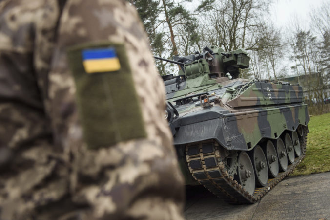 Rheinmetall čoskoro otvorí na západnej Ukrajine závod na obrnené vozidlá