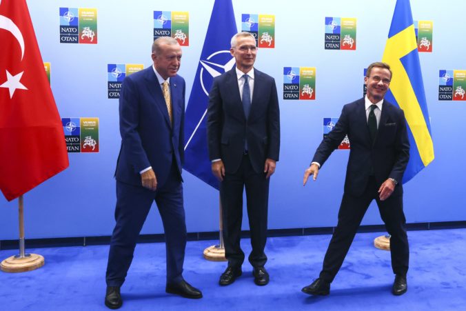 Erdoğan podporil švédske členstvo v NATO, čaká sa na zelenú od Maďarov