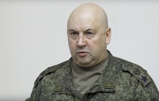 Kartapolov tvrdí, že generál Surovikin odpočíva, ale jeho osud je po vzbure wagnerovcov stále nejasný