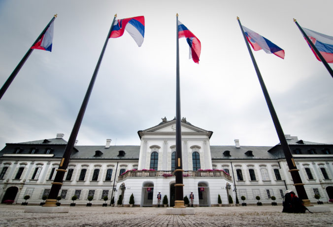 Prezidentský palác dostal výhražný e-mail o nahlásenej bombe