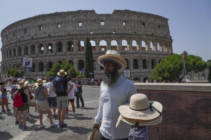 Rím prekonal svoj vlaňajší teplotný rekord, vo večnom meste najnovšie namerali takmer 42 stupňov Celzia