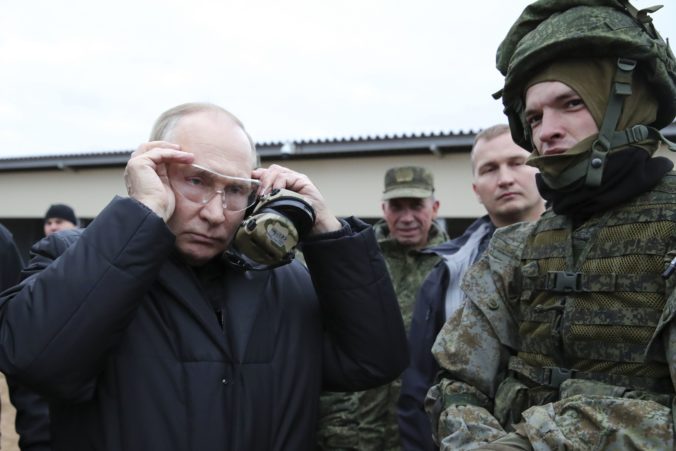 Putin podpísal zákon zvyšujúci vekovú hranicu pre vojakov, aj osoby v mobilizačnej rezerve