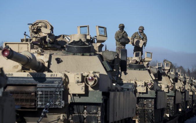 Spojené štáty schválili odoslanie prvej dodávky tankov M1 Abrams Ukrajine, sprevádza ich celý balík