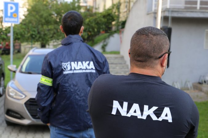NAKA zasahuje v Bratislave, v súvislosti s korupciou zadržala osoby