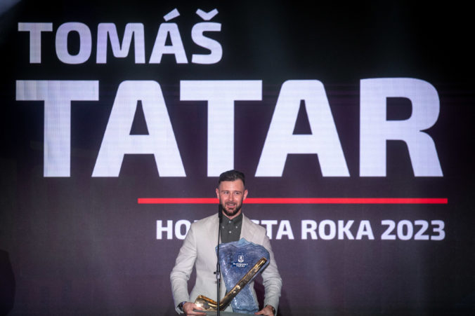 Tomáš Tatar sa stal Hokejistom roka i najlepším útočníkom, do Siene slávy uviedli Mariána Hossu
