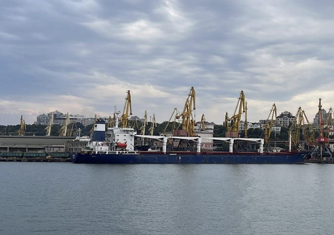 V Čiernom mori zriadili humanitárny koridor na pomoc uviaznutým komerčným lodiam, rizikom môžu byť míny