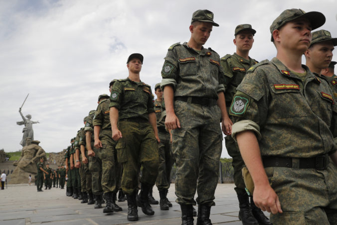 Rusi mesačne odvedú do armády dvadsaťtisíc ľudí, v krajine prebieha plnohodnotná mobilizácia, tvrdia Ukrajinci