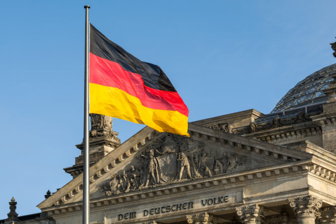 Nemecko plánuje zmierniť pravidlá získania občianstva, krajina chce prilákať pracovníkov a pomôcť ekonomike