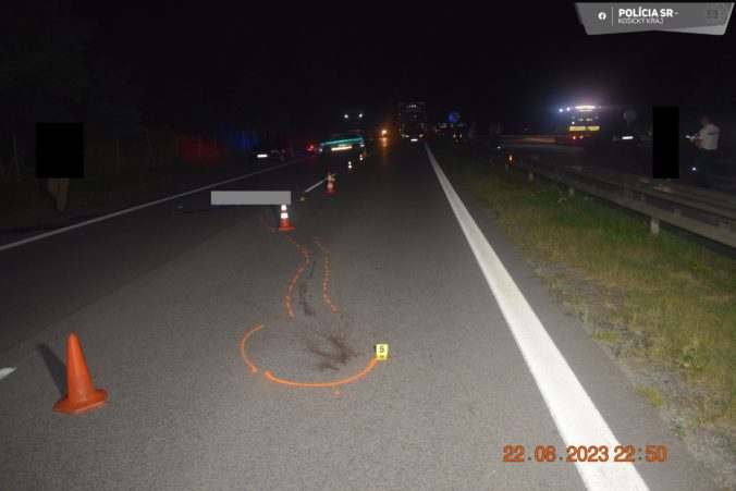 Tragická nehoda v Košiciach, chodec podľahol zraneniam (foto)