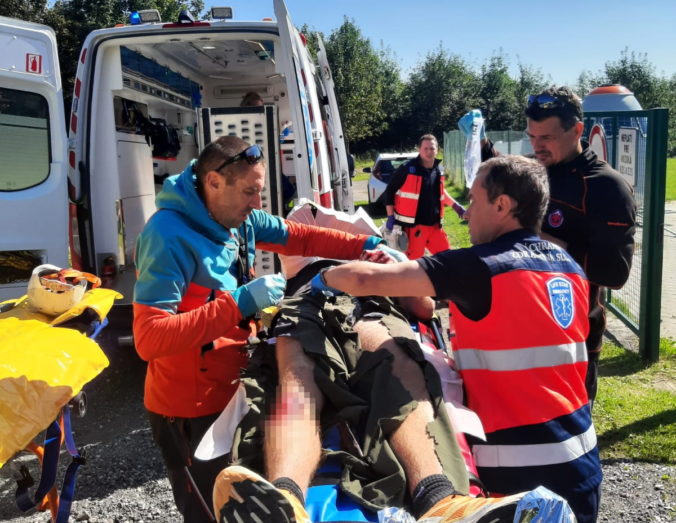 Horskí záchranári opäť zasahovali vo Vysokých Tatrách, poľský horolezec spadol z Vareškového hrebeňa (foto)
