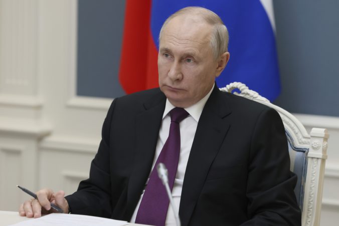 Putin pricestoval do Vladivostoku, zúčastní sa na stretnutiach Východného ekonomického fóra