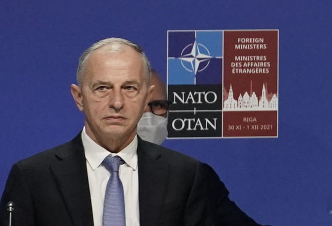 Zatiahnutie Rumunska do vojny nehrozí, upokojuje po ruských útokoch na druhom brehu Dunaja námestník šéfa NATO