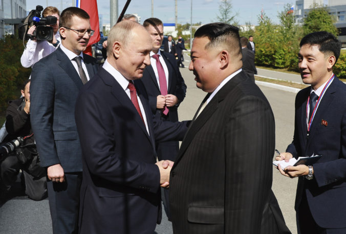 Putin privítal Kim Čong-una, ktorý ponúkol Rusku plnú podporu „vo svätom boji“ (video+foto)