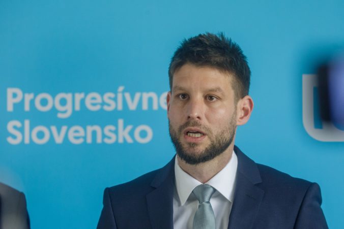 Šimečka označil incidenty progresívcov na mítingoch kotlebovcov za chybu