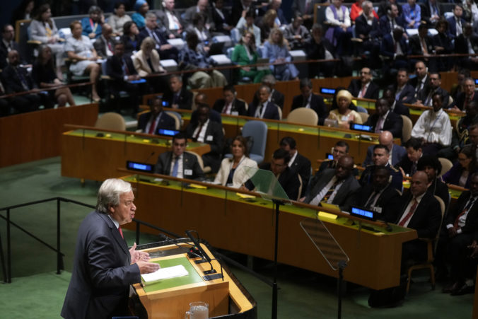 Náš svet sa začína vymykať spod kontroly, varoval Guterres svetových lídrov na Valnom zhromaždení OSN (video)