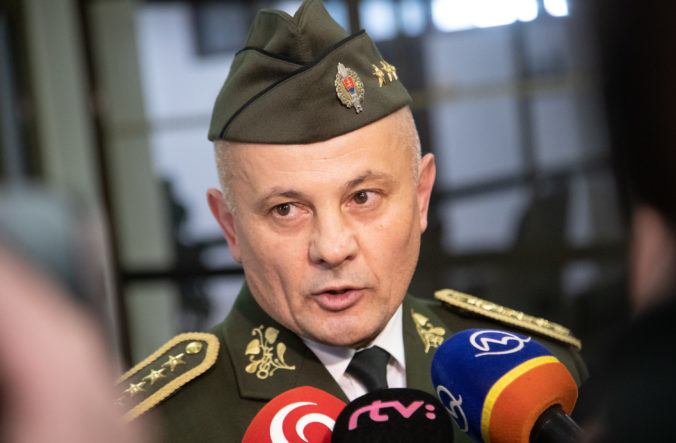 Bývalý riaditeľ Vojenského spravodajstva Balciar sa sám prihlásil na polícii