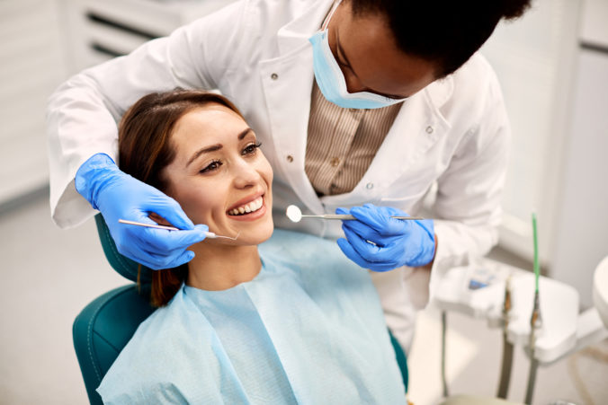 Zubný kaz trápi častejšie ženy. Z Peňaženky zdravia je možné čerpať až 120 eur aj na výkony u stomatológa