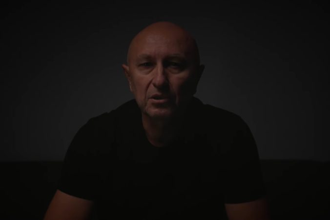 Zoroslav Kollár zverejnil tretie video o Borisovi Kollárovi a tvrdí, že všetky jeho zvrhlosti postúpi štátnym orgánom