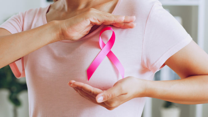 Rakovina prsníka je liečiteľná, ak sa zachytí včas. Ružový október opäť pripomína dôležitosť prevencie