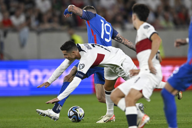 Slováci sa tešia na zápas proti Ronaldovi v Porte. Máme na to potrápiť favorita, hovorí Lobotka
