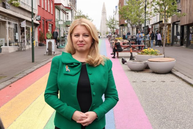 Už sa nemôže stať, aby identita LGBTI+ ľudí stála niekoho z nich život, povedala Čaputová a podporila komunitu (video)