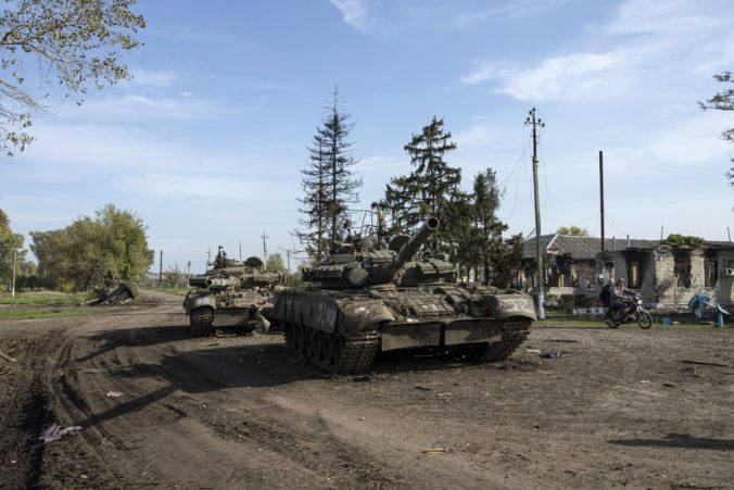 Situácia na severovýchodnom fronte výrazne eskalovala, tvrdí ukrajinský veliteľ Syrskyj