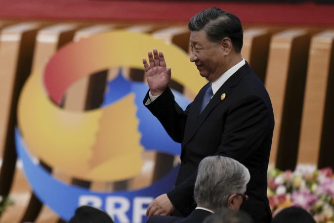 Prezident Si Ťin-pching sľubuje väčšiu otvorenosť čínskeho trhu a chce vykonať reformy štátnych podnikov