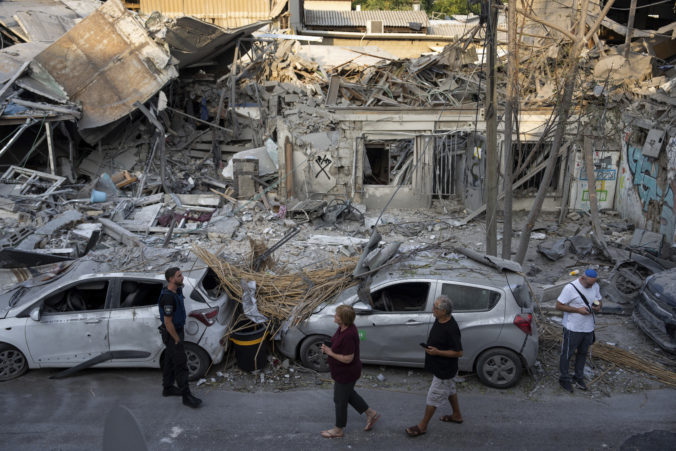Väčšina rukojemníkov v Pásme Gazy je údajne stále nažive, izraelská armáda stanovila počet nezvestných na viac ako sto osôb