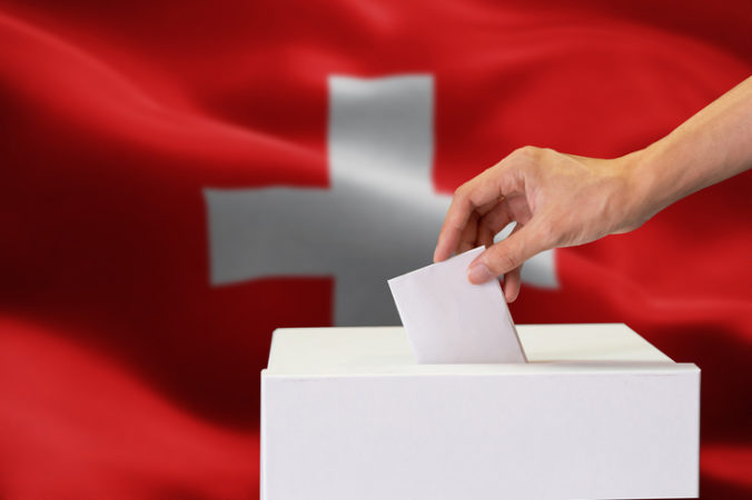 Najsilnejšia strana Švajčiarska vo voľbách je ľudová strana, voliči si vyberajú zástupcov do 200-člennej dolnej komory