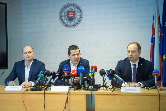 Minister Šutaj Eštok zrušil posty policajných viceprezidentov a zrejme sa „postaral“ aj o čurillovcov