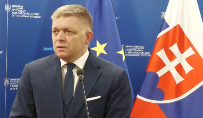 Fico: Nebudeme súhlasiť s niečím len preto, že sa to patrí (video)