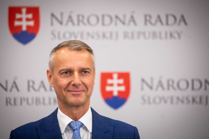 Rašiho ministerstvo dáva pomocnú ruku pre rozvoj prihraničia, dunajský región je vstupnou bránou na Slovensko