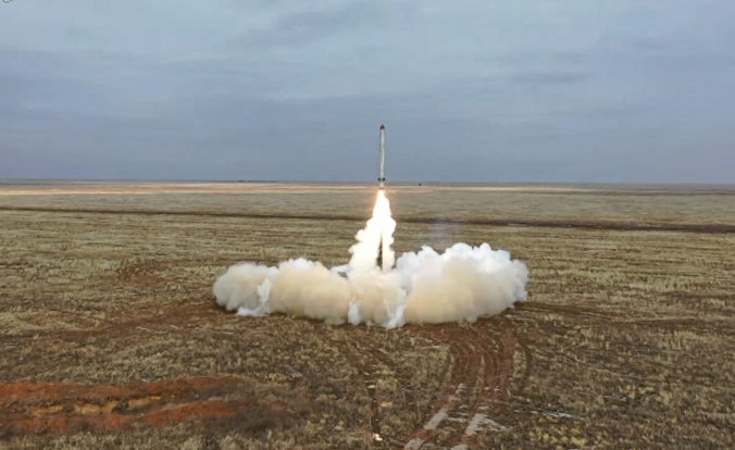 Rusi použili na Ukrajine balistické rakety, Kyjev vydal varovanie až po útoku
