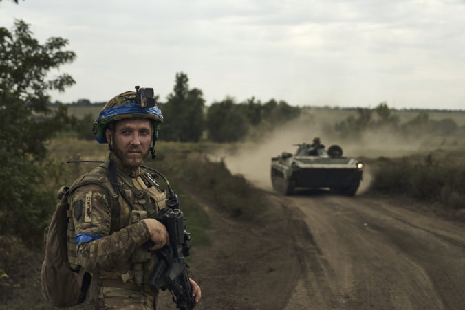 Ukrajina zintenzívňuje útoky v ruskom tyle, najmenej troch dôstojníkov údajne zabil výbuch
