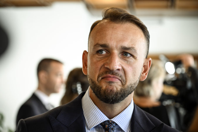 Minister vnútra Šutaj Eštok ignoruje zákony, podľa Kolíkovej je pre pomstu ochotný konať protizákonne