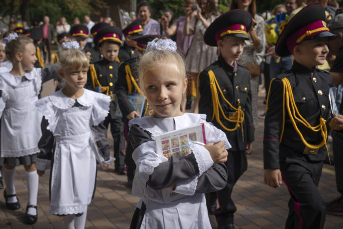 Kremeľ chce zvýšiť počet ukrajinských detí v programe vymývania mozgov, účelom je podľa Ukrajincov zničenie identity 