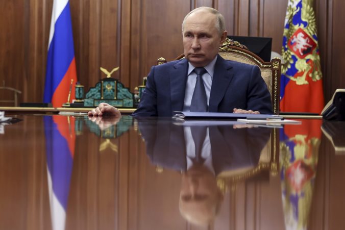 Rusko zintenzívnilo na Ukrajine útoky, chce získať iniciatívu pred prezidentskými voľbami