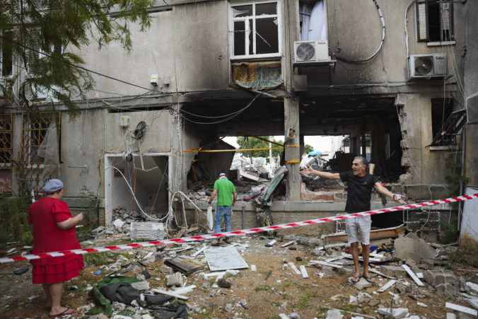 Pre väčšinu Palestínčanov bol útok na Izrael správny, na Západnom brehu Jordánu podpora Hamasu výrazne stúpla