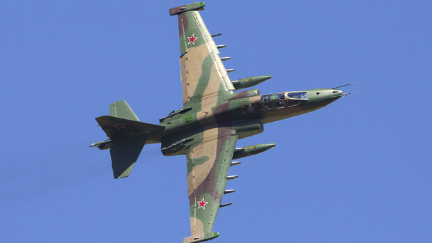Rusko podľa Ukrajiny zostrelilo vlastné bojové lietadlo Su-25